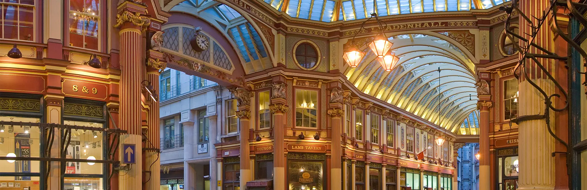 London audio tour: Explore the City's Ancient Alleyways in Charles Dickens' Footsteps