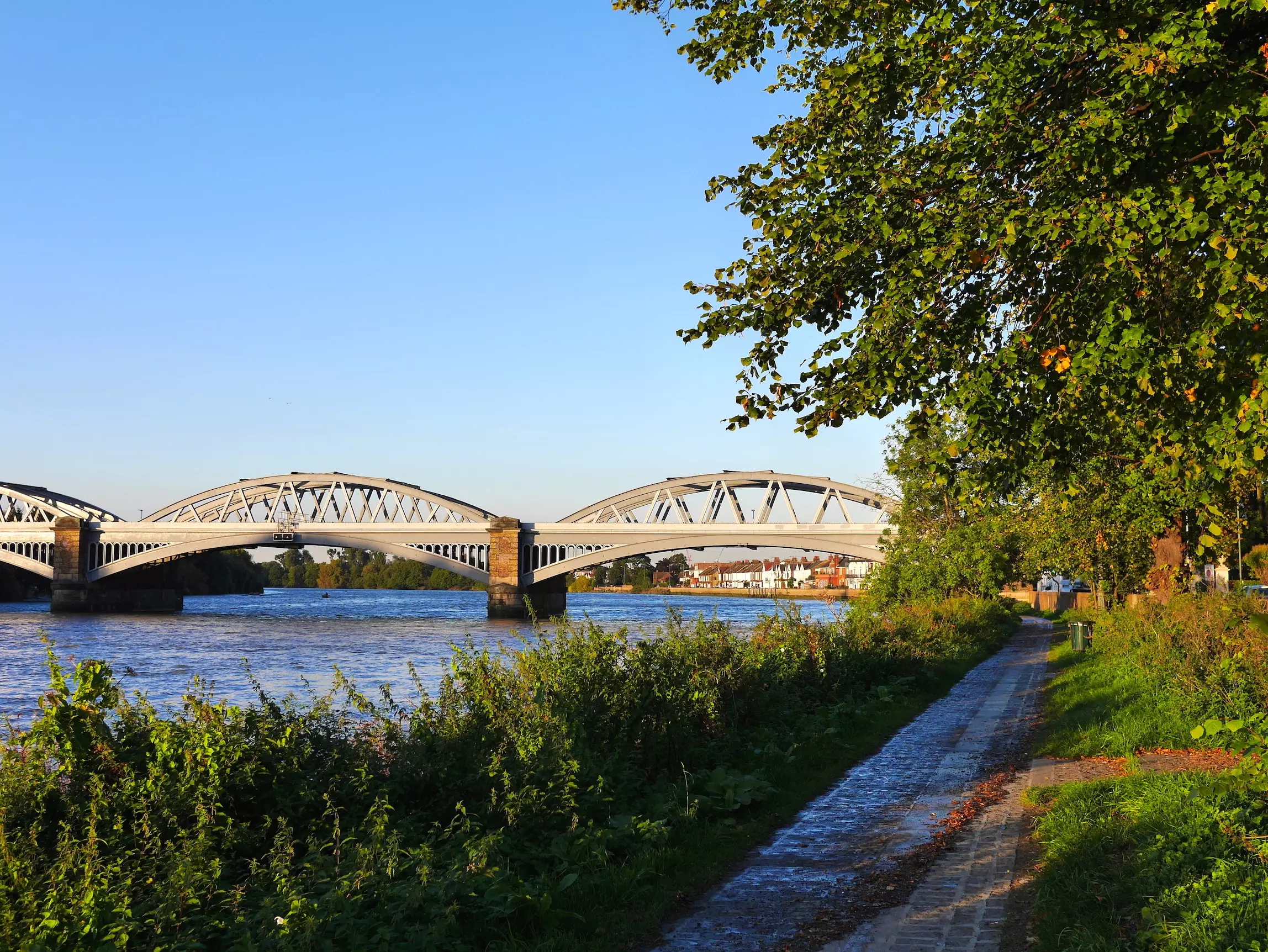 London audio tour: A Historical Stroll Along the Thames