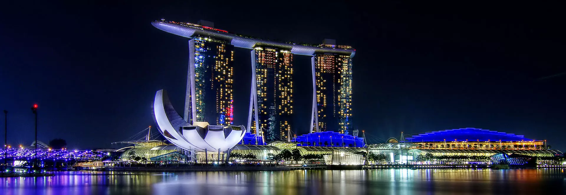 Singapore audio tour: Singapore Boy: The Civic District with Hossan Leong