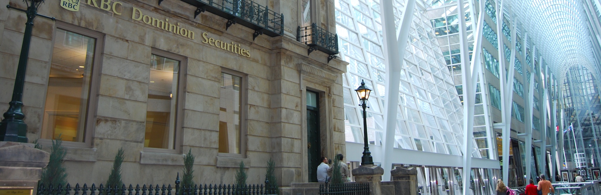 Toronto audio tour: Exploring the Financial District and City Halls