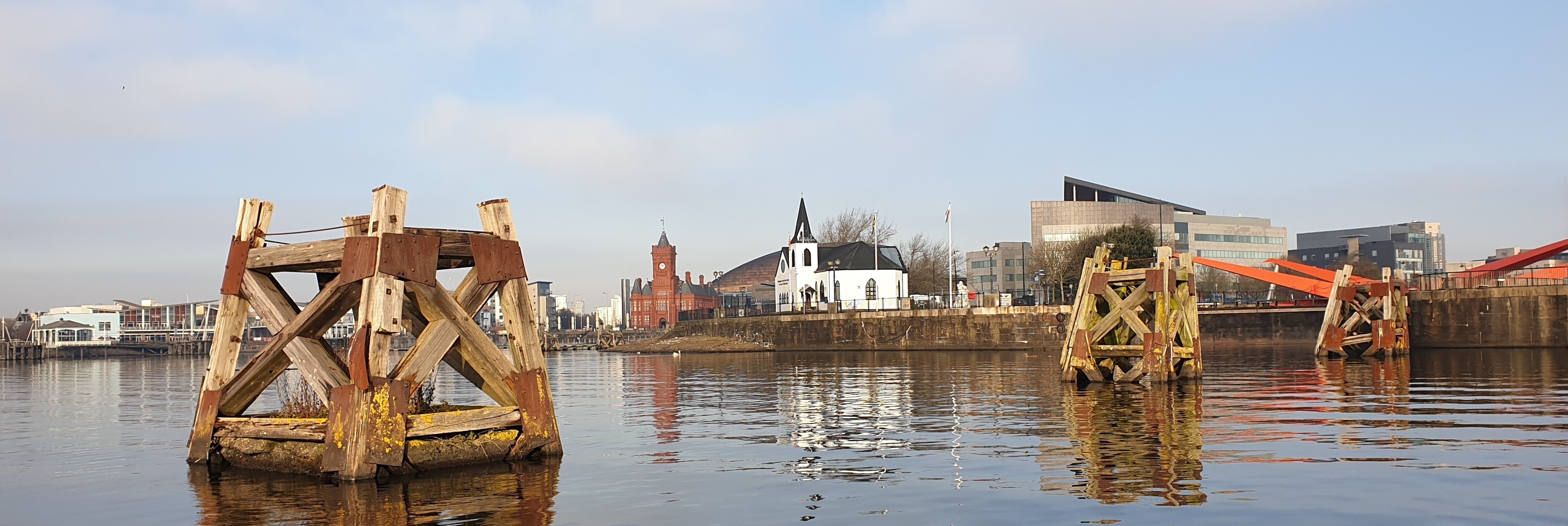 Image of La Baia di Cardiff e la diga di sbarramento: dalla chiesa norvegese a Penarth