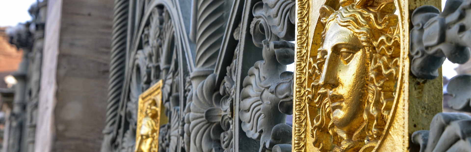 Image of Schöne Kirchen und Barockgebäude auf der Piazza Castello in Turin