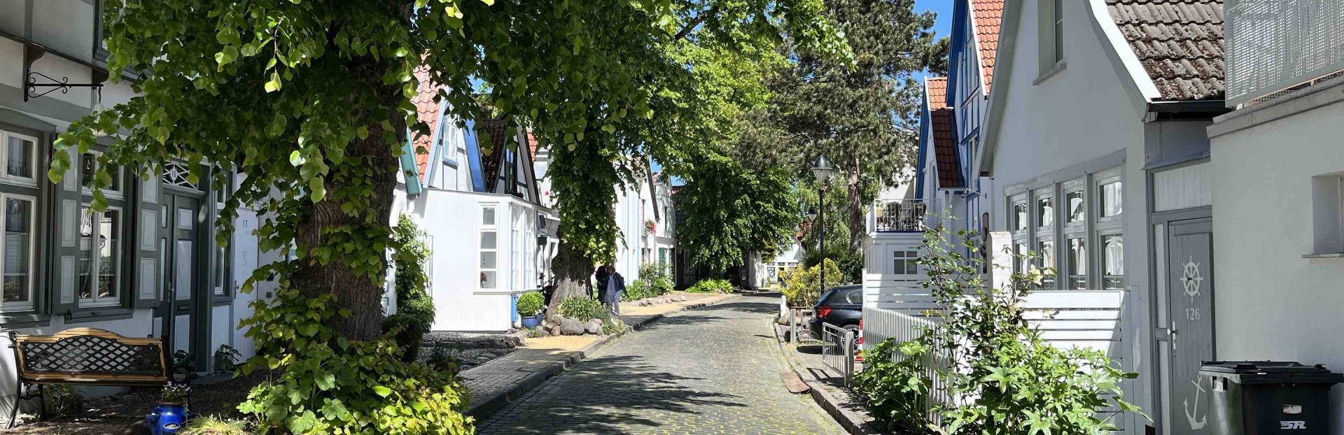 Image of Ein Spaziergang in Warnemünde: Vom Fischerdorf zum Seebad
