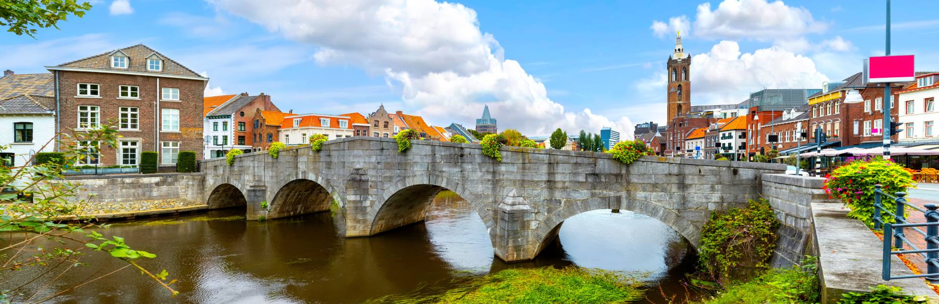 Image of Roermond Onthuld: Een Gids Voor Deze Onverwacht Mooie Oude Stad
