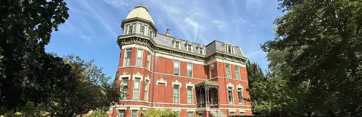 Bizarre Wicker Park: Beer Barons, Medicine and Mobsters Walking Tour