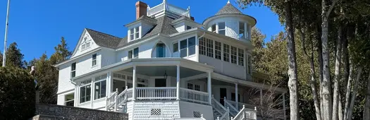 Wondrous West Bluff Cottages: A Mackinac Island Walking Tour