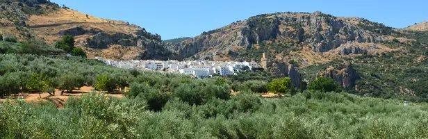 Castles of Castile and Al-Andalus: A Drive from Córdoba to Granada