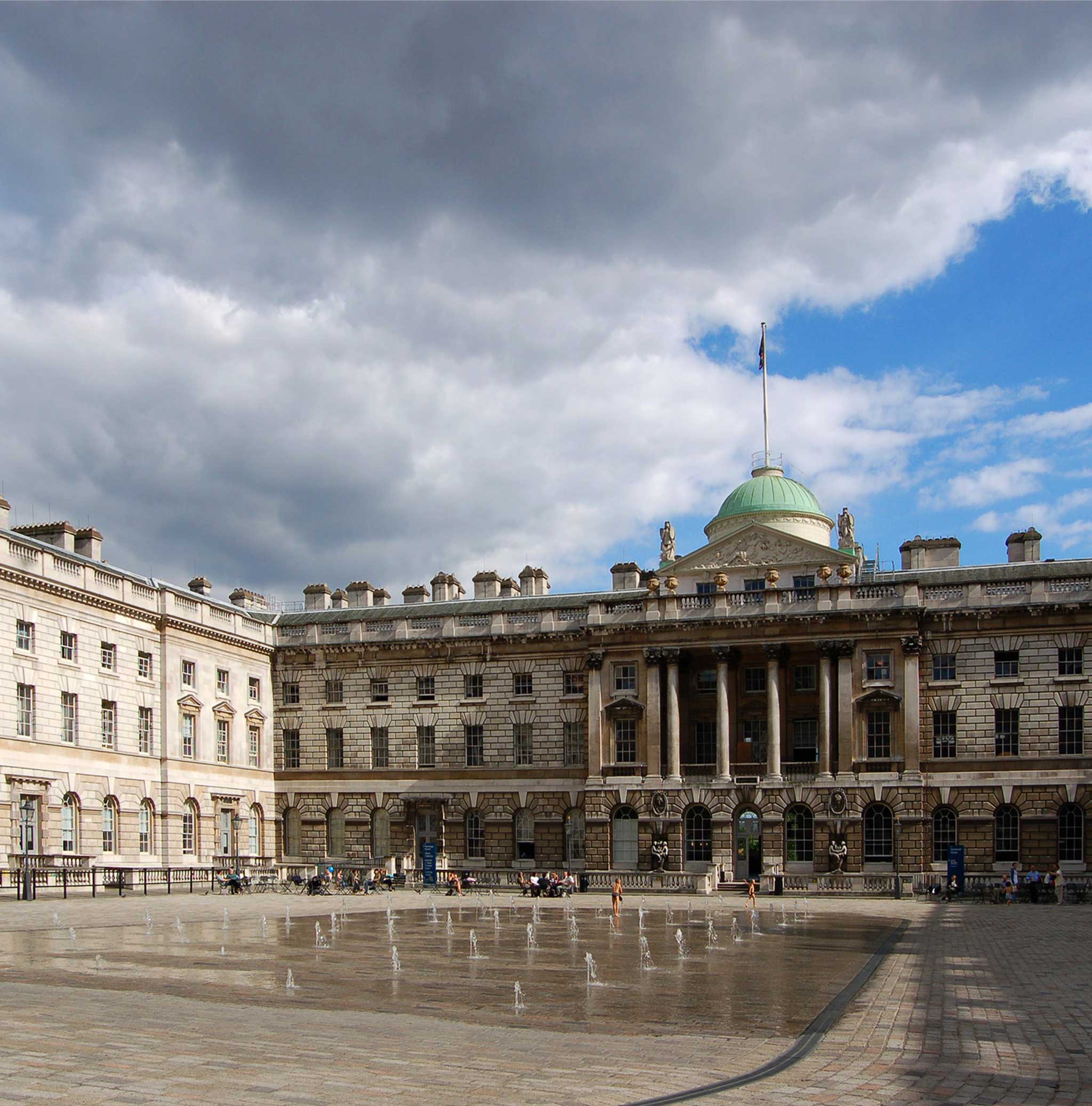 萨默塞特宫 on london audio tour 与甘道夫伊恩迈凯伦一起探索伦敦的