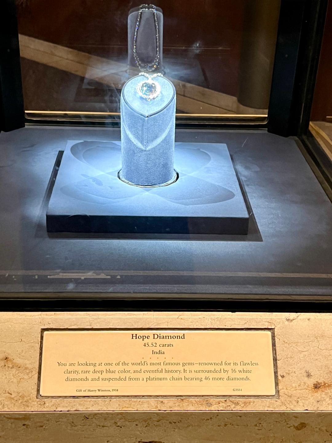 Second Floor The Hope Diamond Washington D.C. audio guide app VoiceMap