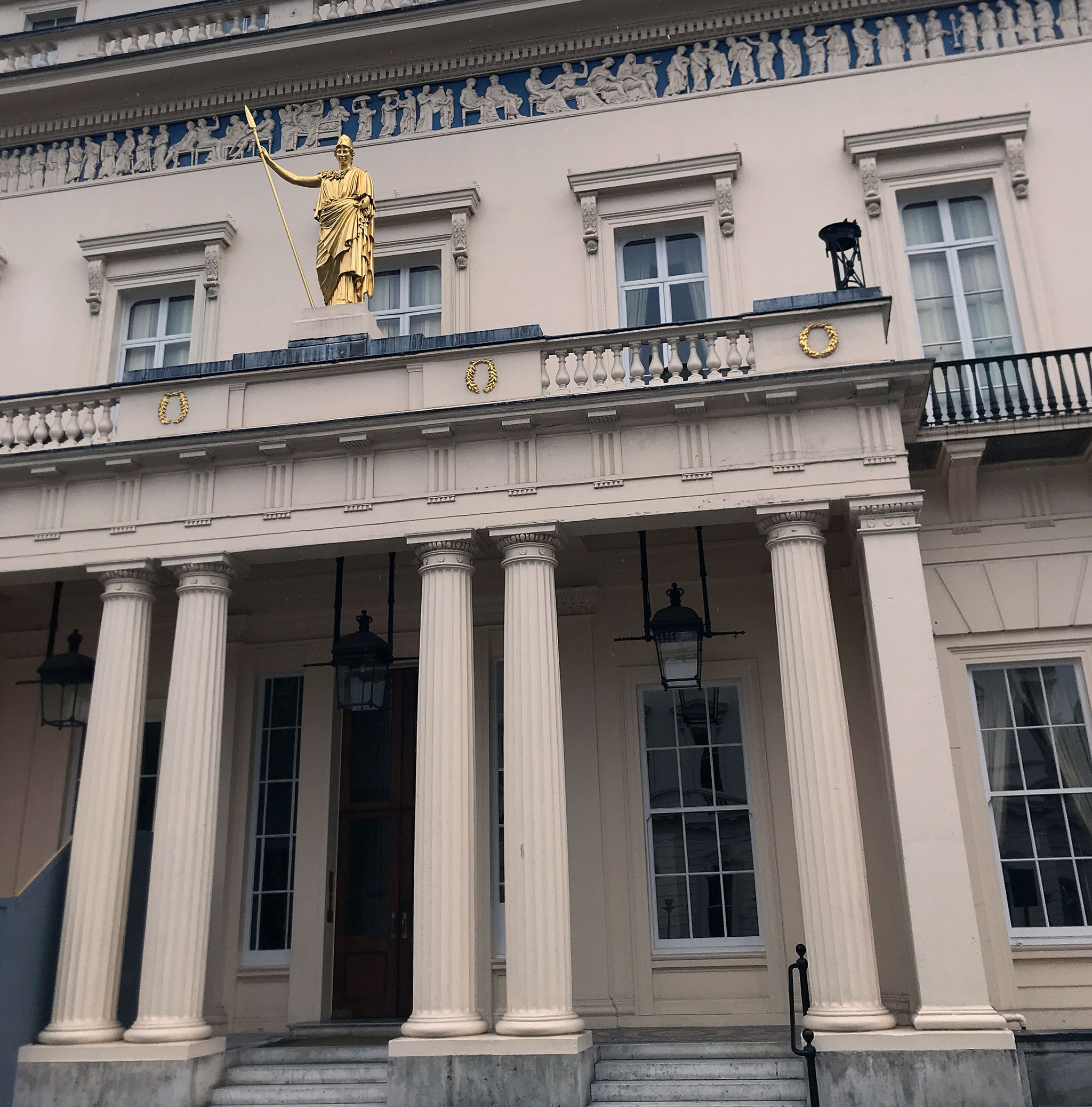 athenaeum club dress code Rath al Fresco