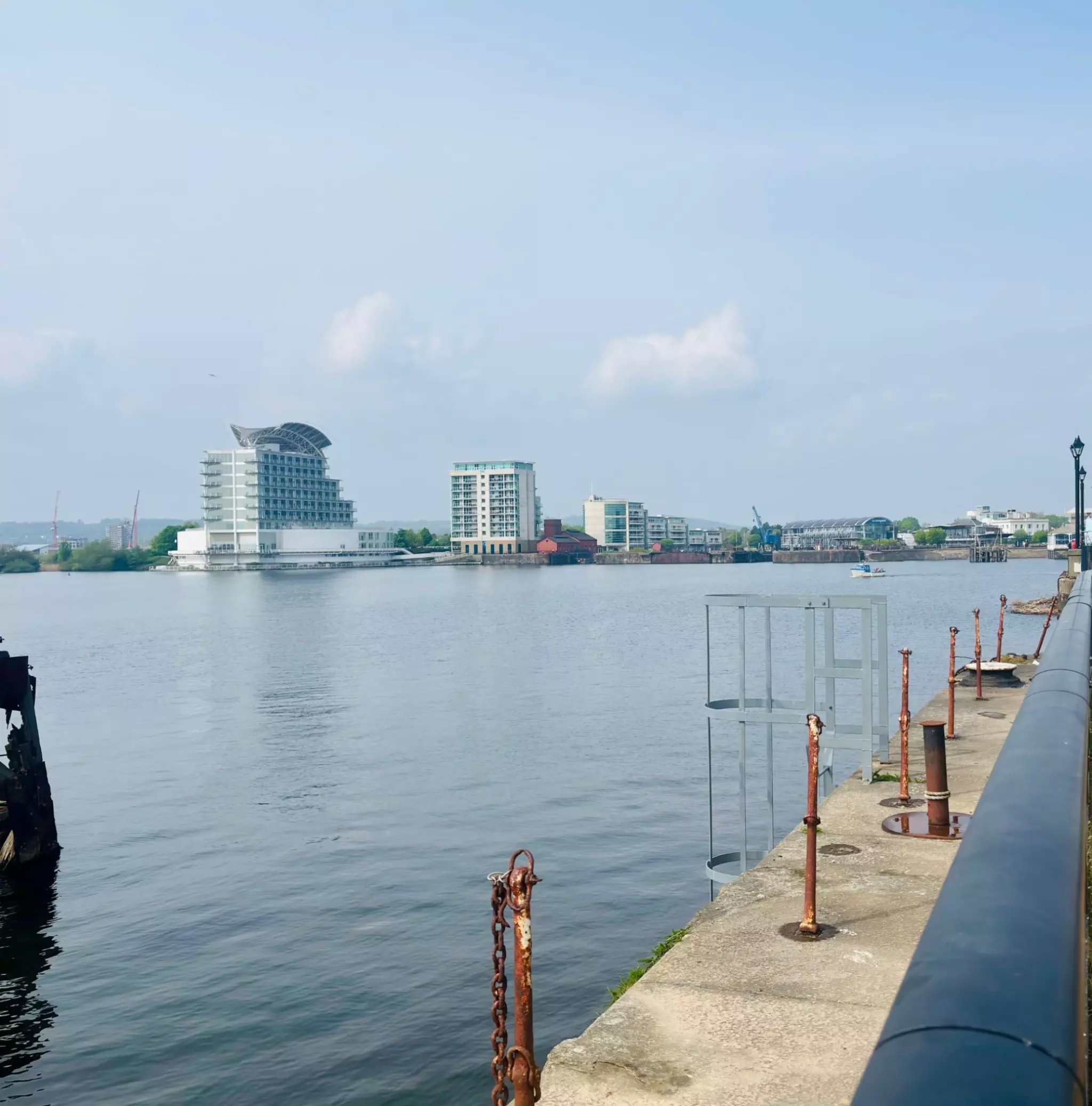 Cardiff Bay viewpoint and the Fishguard Building - 2 » Cardiff self ...