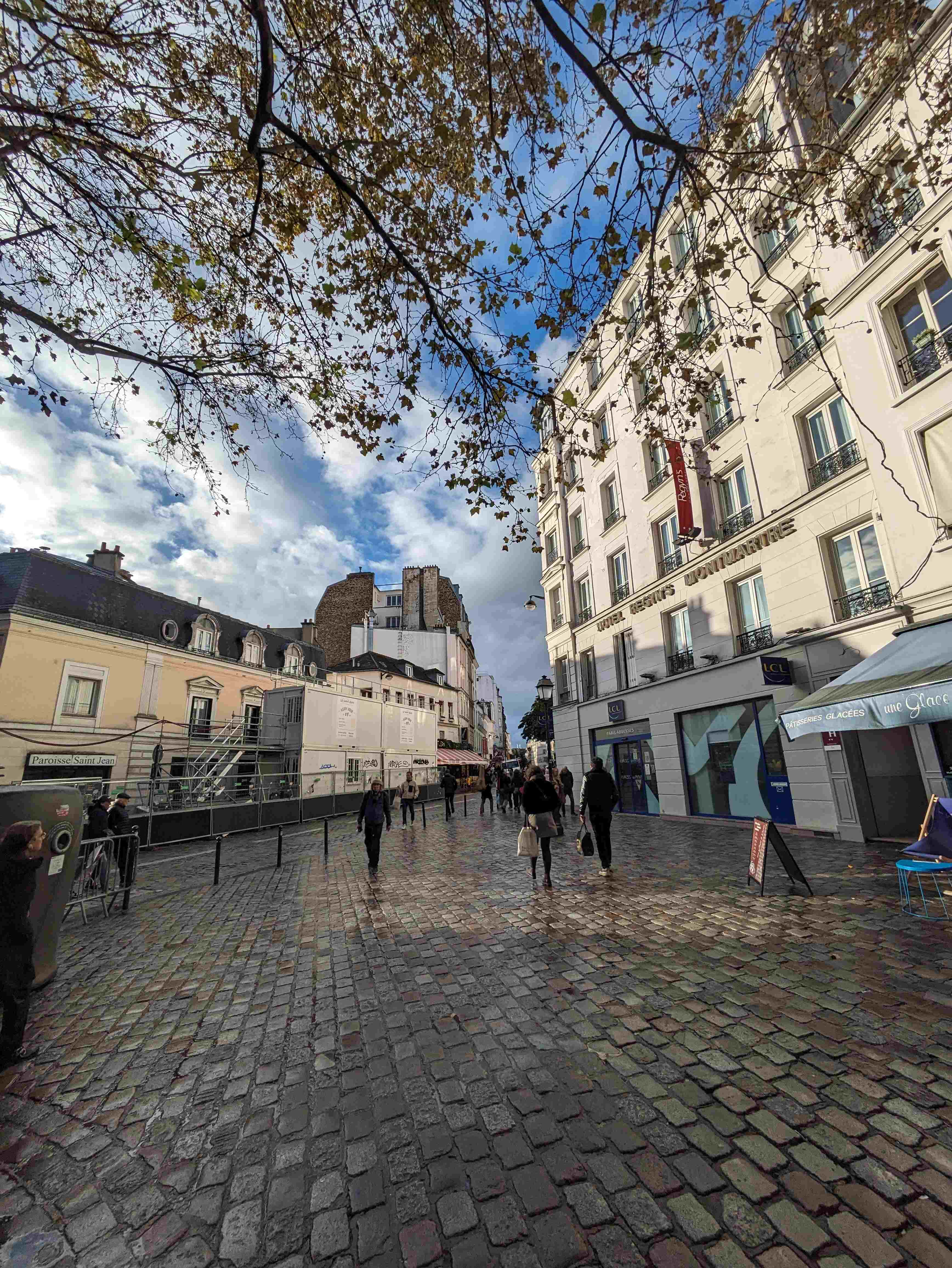 Rue des Abbesses » Paris self-guided audio tour app » VoiceMap